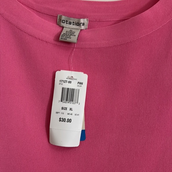 🌸SALE🌸BEAUTIFUL PINK SHORT SLEEVE TOP - Picture 3 of 4